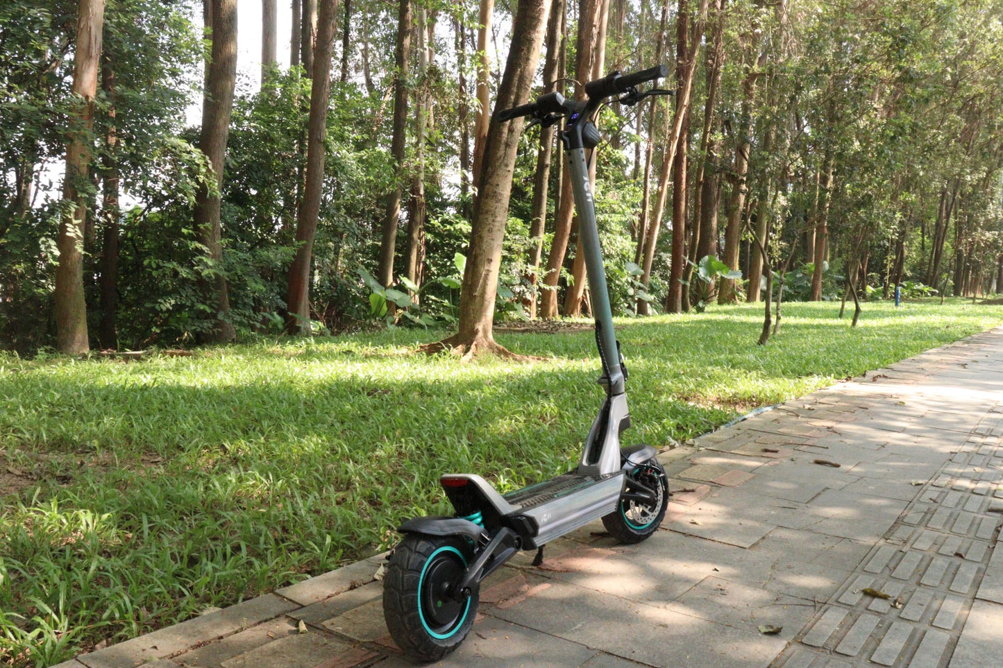 Foldable Electric Scooter 48V 20.8Ah App-Controlled Lightweight E-Scooter